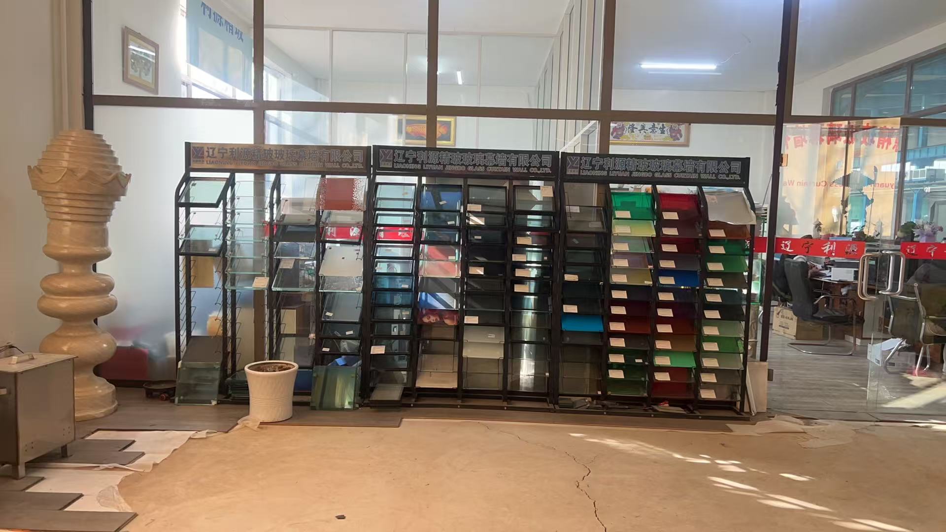 自贡市工程玻璃批量采购钢化玻璃 - 排名